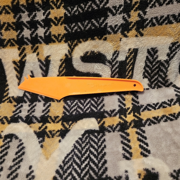 ==$4 each / 5 for $15 / 10 for $25 Tupperware tools / minis / gadgets - Picture 7 of 14